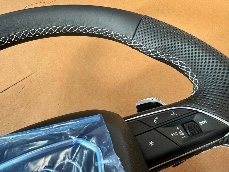 AUDI VOLANTE DEPORTIVO CUERO APLANADO MULTIFUNCIÓN AUDI Q5 80A Q7... Foto 4 de 4