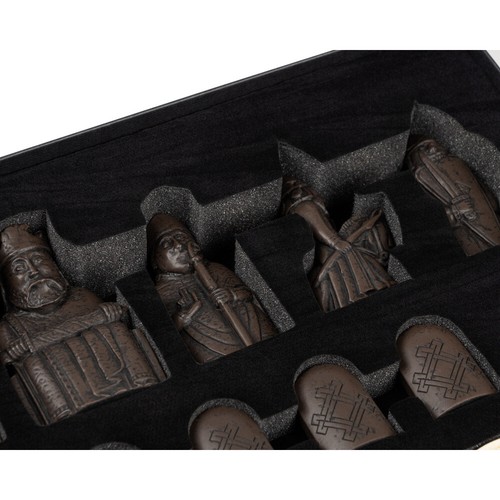 Regency Chess Official Lewis Chessmen Set - Picture 12 of 16