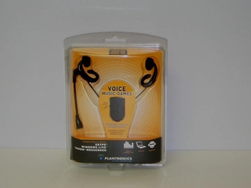 Plantronics .Audio 450 Black In-Ear Gaming Computer NC Headset New in Sealed Box - Image 2 of 3