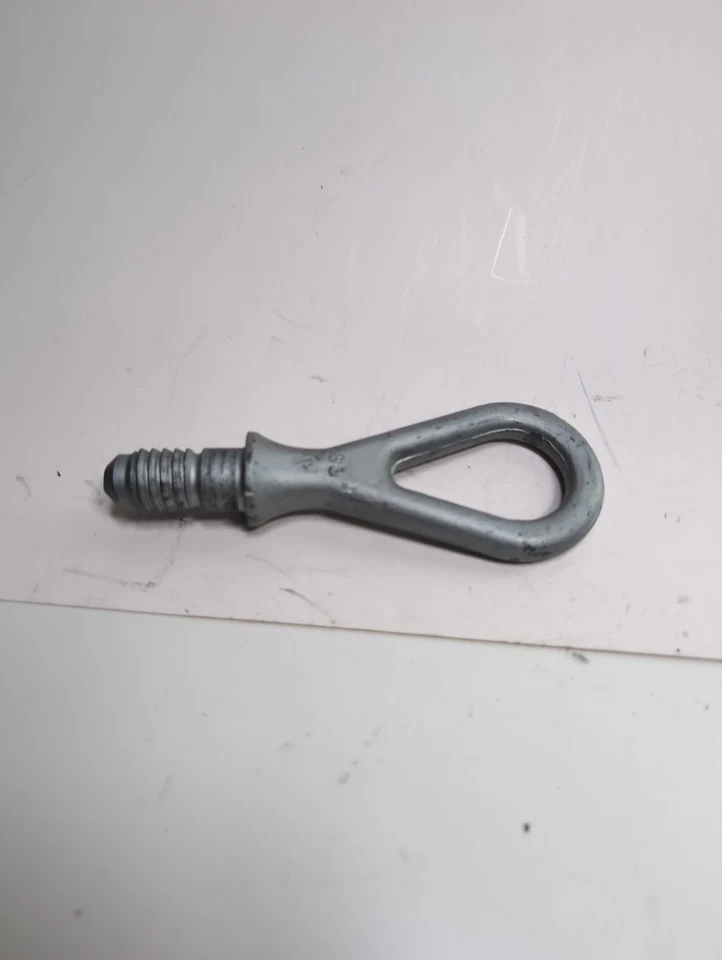 2005 - 2011 奥迪 A6 Quattro 紧急拖钩牵引铰链眼原始设备制造商 8E0805616B — 第 4/4 张图片