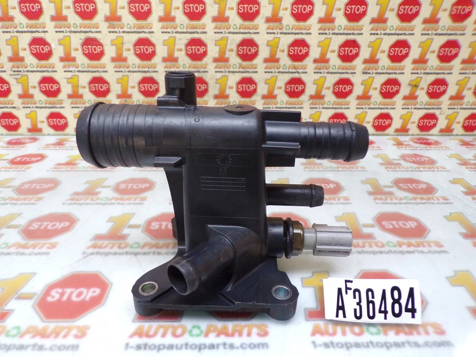 Adaptador de salida de agua Ford Explorer 2012-2019 CJ5Z-8K556-A OEM Foto 3 de 4