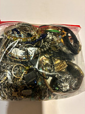 Mixed Costume Jewelry Lot 50 Necklaces Bracelets Rings Earrings Pendants