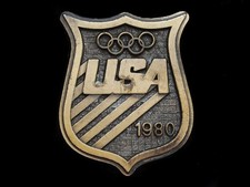 NC19151 VINTAGE 1980  USA OLYMPIC BADGE  SPORTS BELT BUCKLE