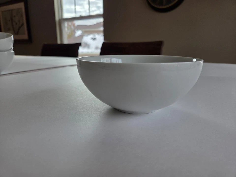 Juego de 6 cuencos de porcelana blanca Crate&Barrel Bistro de 5,75 diámetros x 2,375" de alto 16 oz Foto 3 de 4