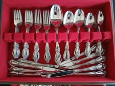 Distinction Deluxe Stainless by Oneida HH 106 Flatware Pieces