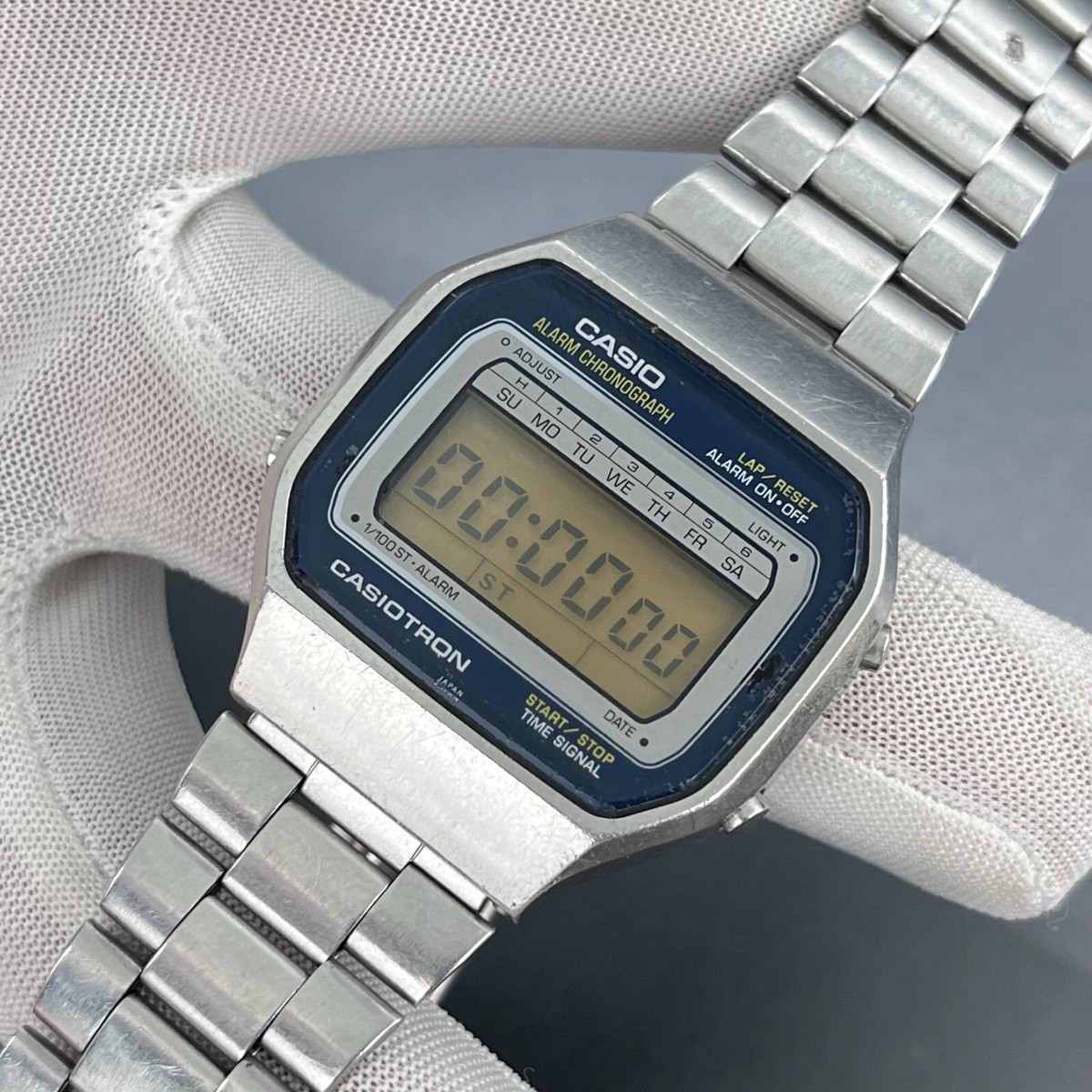 Vintage Casio 46CS-27 Casiotron Digital LCD Chrono-Alarm Vintage Casio 46CS-27 Casiotron Digital LCD Chrono-Alarm