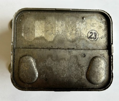VW AUDI SEAT SKODA 1,2 TSI 1,4 TSI Ölkühler 04E117021L