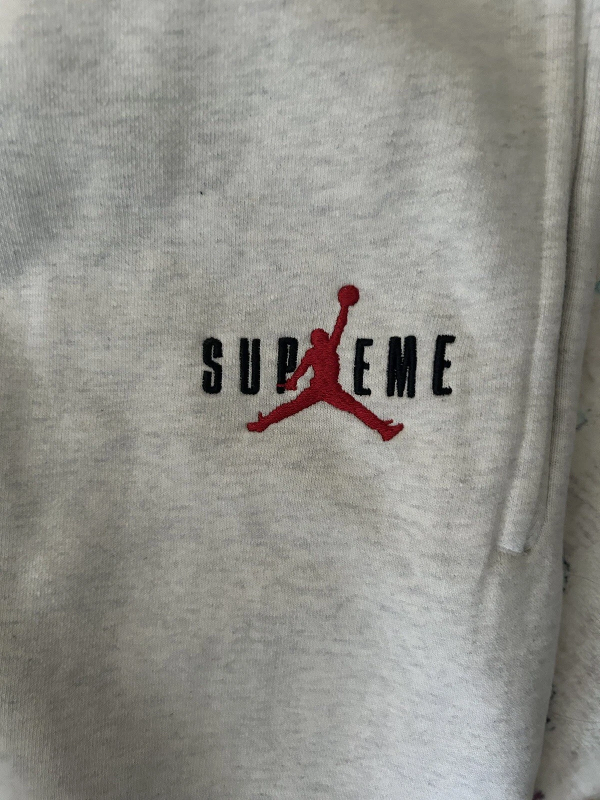 Pantalon de survêtement Supreme Jordan gris cendre taille XL (FW24)