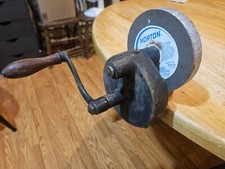 NIAGARA Vintage Hand Crank Bench Grinder  B-7...