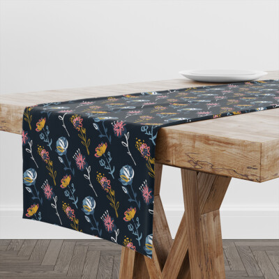 Tischläufer handgezeichnete Blumen | einzigartiges Design Tischdeko | Made in EU