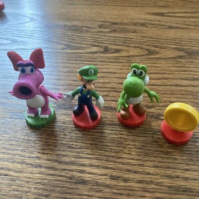 Nintendo Super Mario Chess Pieces-Luigi Queen, Yoshi Knight, Birdo Knight & Coin