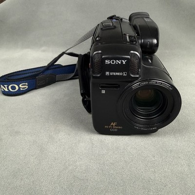 Sony CCD-TR91 Video8 Handycam Camcorder Tested Working w/ Remote Charger Bag
