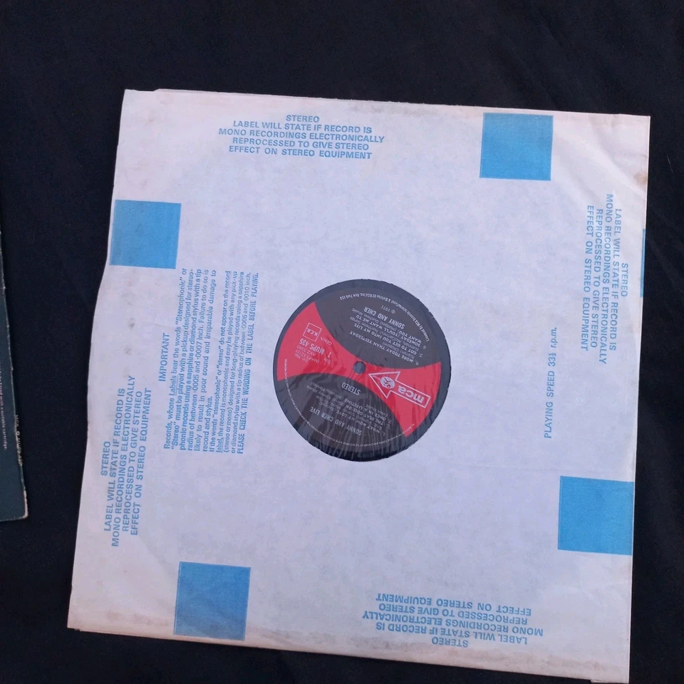 SONNY AND CHER- LIVE- VINYL LP 1971 US PRESS  NEAR MINT VINYL CONDITION  - Image 3 of 4