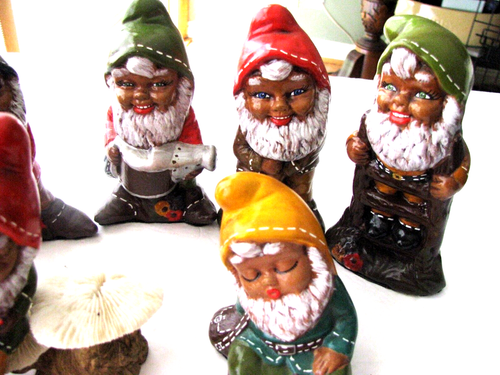 Vtg 7 Ceramic Gnomes Handmade & Painted Felt on Bottoms Approximate 5" 1970s - Picture 6 of 7