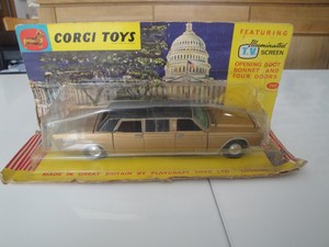 dinky toys lincoln continental