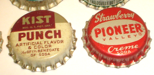 Vintage Lot of 12 NOS Cork Lined Soda Bottle Caps Kist, Fanta, Sun Crest Etc. - Picture 3 of 8