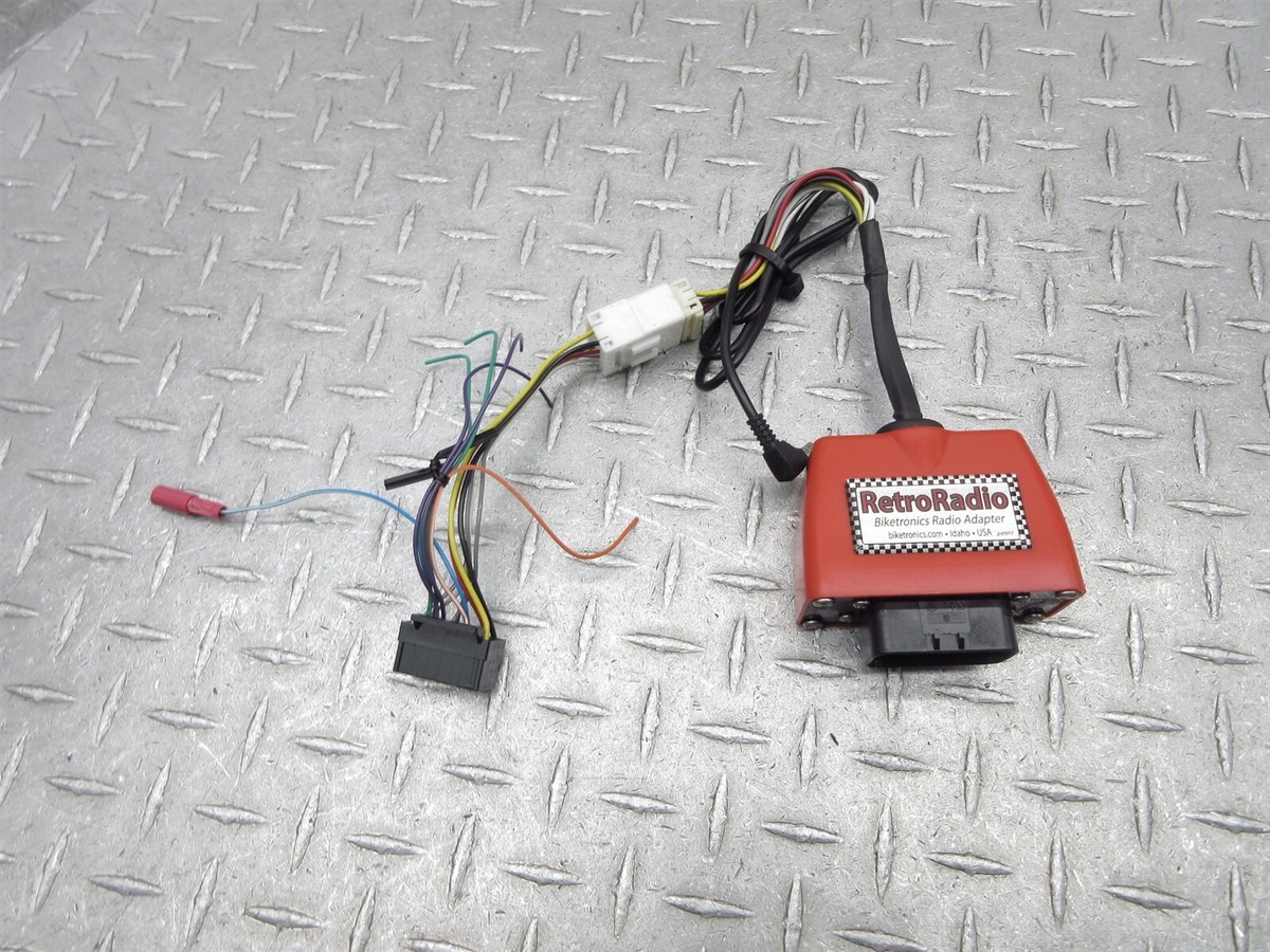 2006 Harley Electra Glide FLHT Biketronics Retro Radio Adapter 