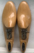 Church  s Men  s Shoe Trees Shoe Form Cedar Wood Adjustable 8B
