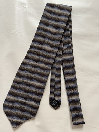 J Garcia Neck Tie 100% Silk Stripes 56” X 3.75” - Picture 4 of 9