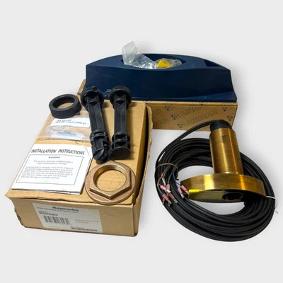 Raymarine Airmar E26043 B744V-FISO Transducer Triducer 600w f/ST60 Depth Tridata - image 1 of 4