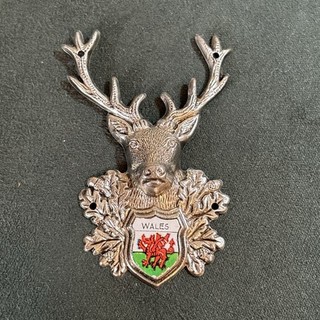 Vintage Sampson’s Walking Stick Mount – Wales Stag Badge (with original packet)