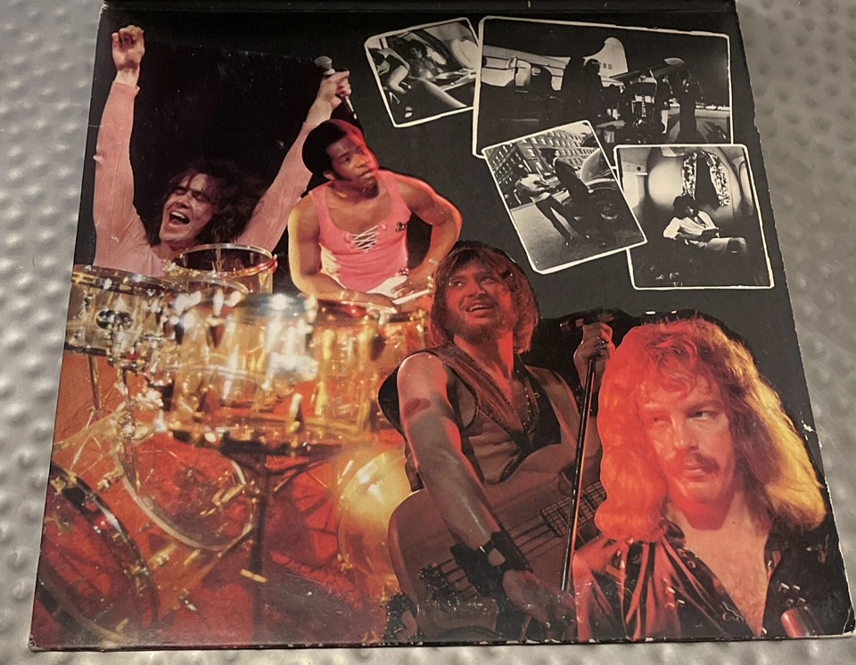 Three Dog Night – Around The World With Three Dog Night  DSY-50138 DBL LP Foto 3 de 4