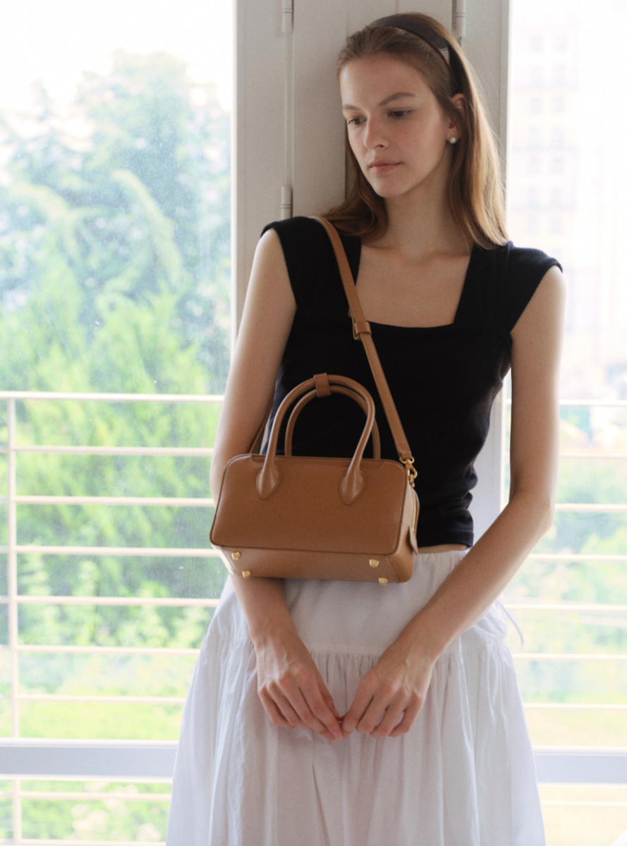 Demeriel Bowling Bag Medium Soft Brown / Brand New