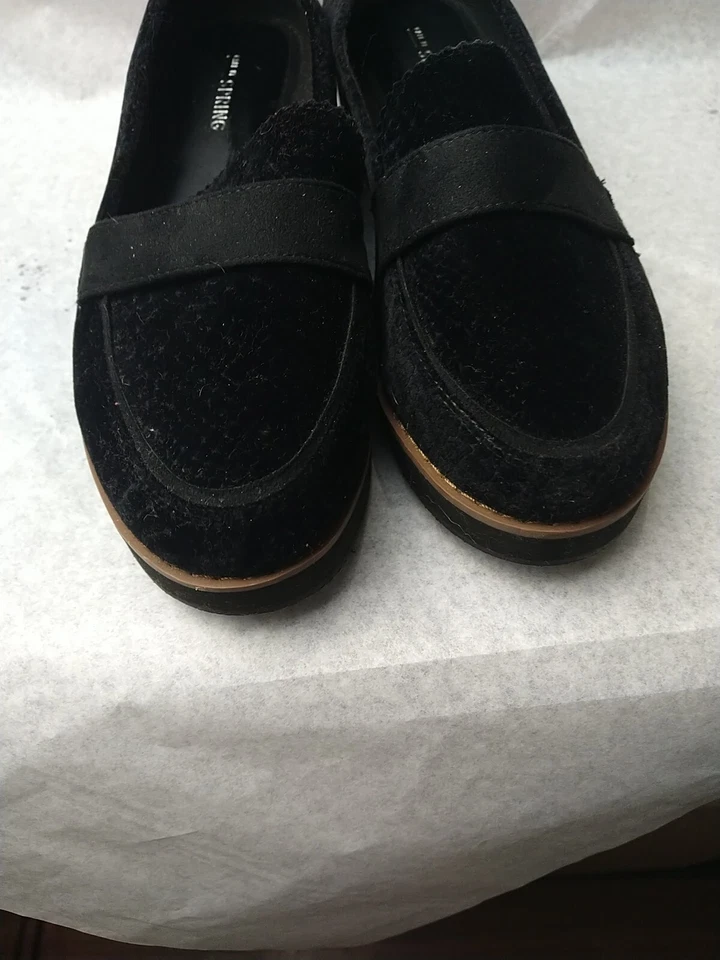 Call It Spring woman 7.5 shoes Black Microfiber Loafer Wedge Heel Flat Slide On - Image 2 of 4