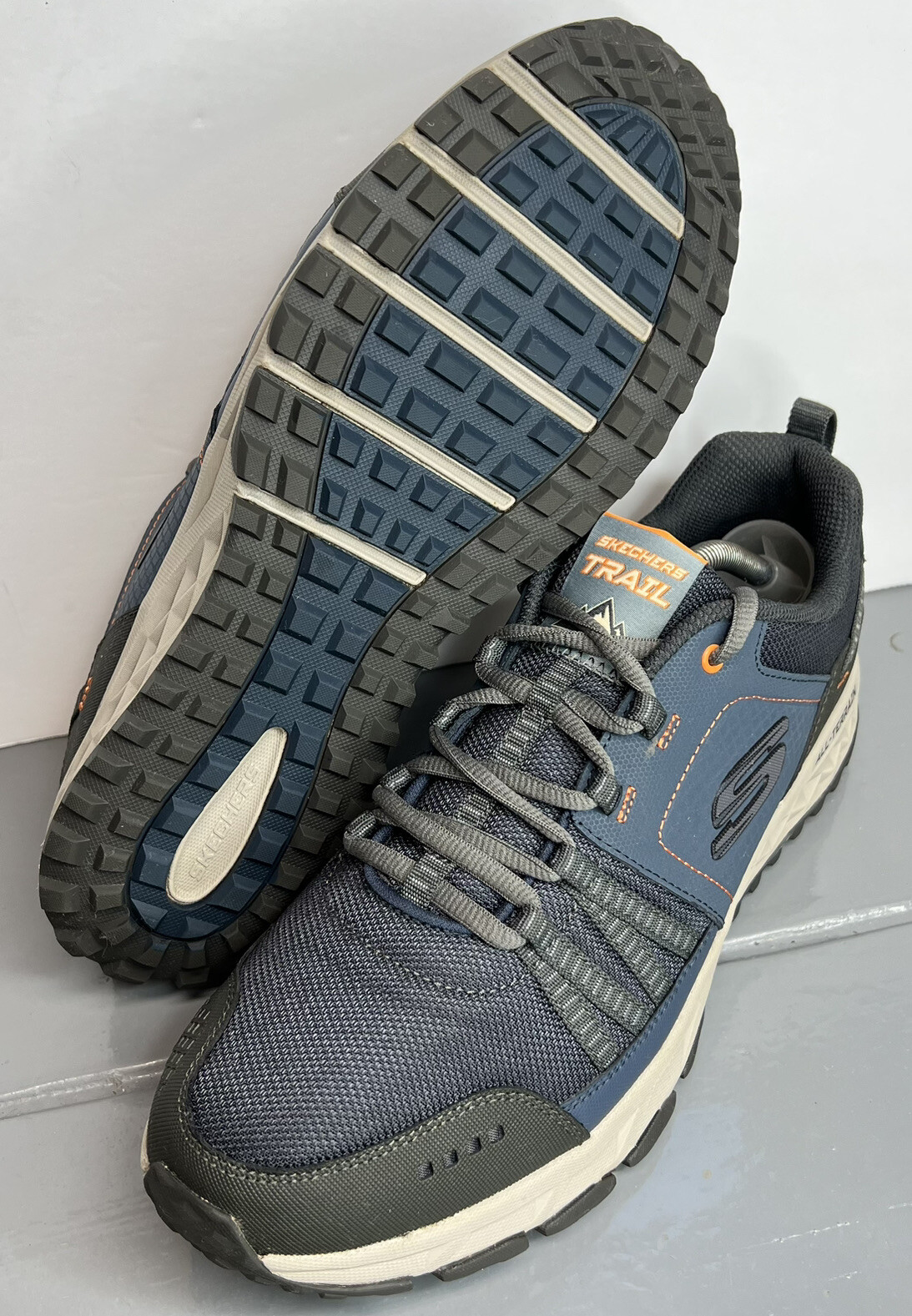 Skechers Men's Escape Plan Trail Shoes, Navy/Orange 56255 Worn once