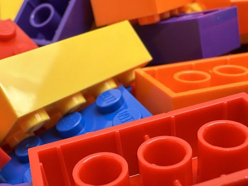 LEGO Brick 2x4 3001, Red, Purple, Blue, Yellow & Orange, 20 Of Each = 100 Pieces - Picture 3 of 15