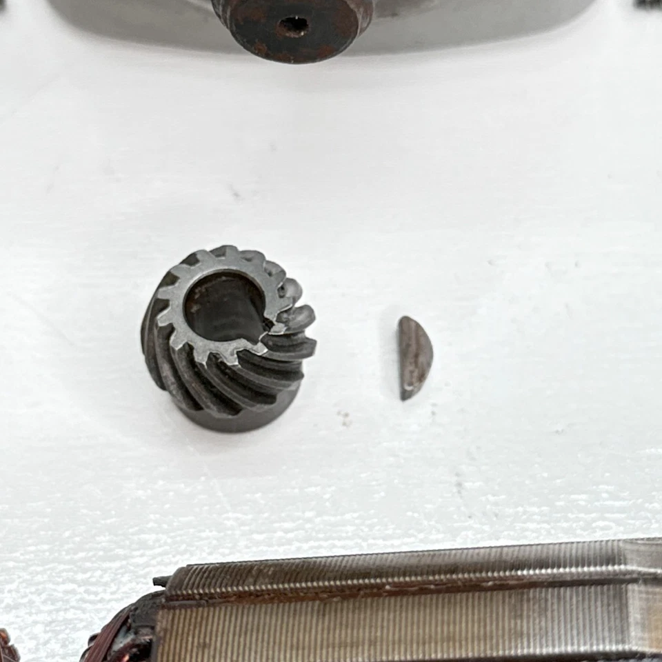 Rebarbadora Ryobi AG454 peças OEM caixa de engrenagens conjunto interruptor armadura usado - Imagem 4 de 4