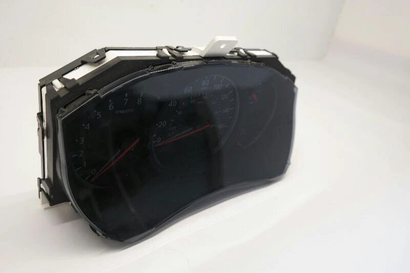 Nissan Quest 2012 velocímetro medidores de racimo Foto 3 de 4