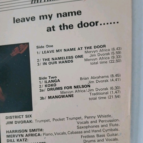 DISTRICT SIX LEAVE MY NAME AT THE DOOR VINYL ALBUM LP (1986) FREE UK DELIVERY - Picture 3 of 6