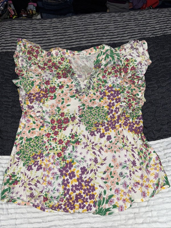 NWT Maurices Women's Floral Short Sleeve Top, Size Medium