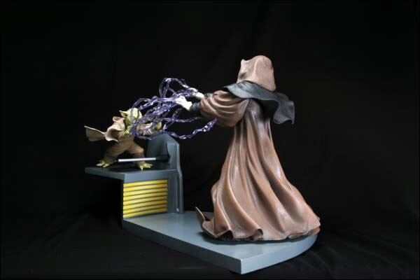 1/7 Star Wars Yoda V.S. Emperor Palpatine Vinyl Model Kit