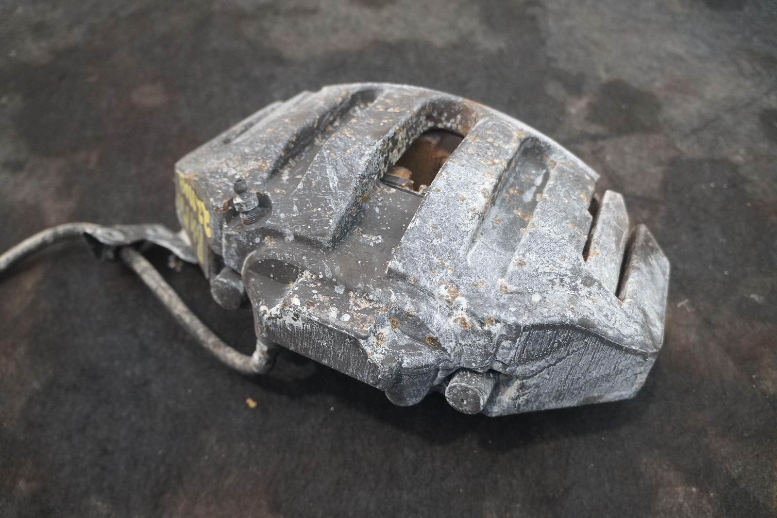 Front Right Brake Caliper & Bracket 34116761792 OEM Rolls Royce Phantom 2004
