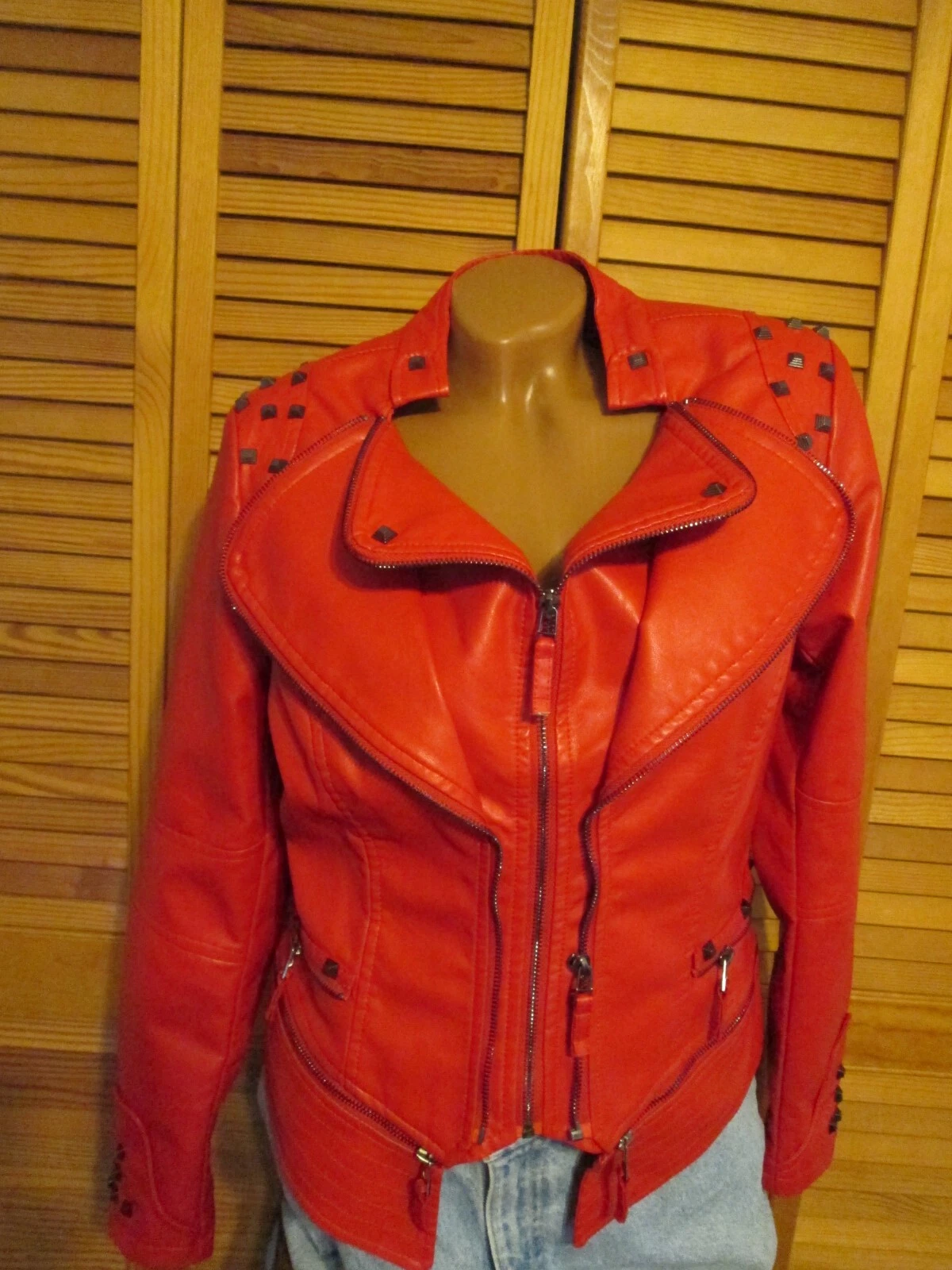 VALENTINO Giacca biker ChouYatou donna moda borchie modellante ecopelle