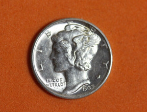 1939-D Mercury Liberty Silver One Dime Coin #P11384