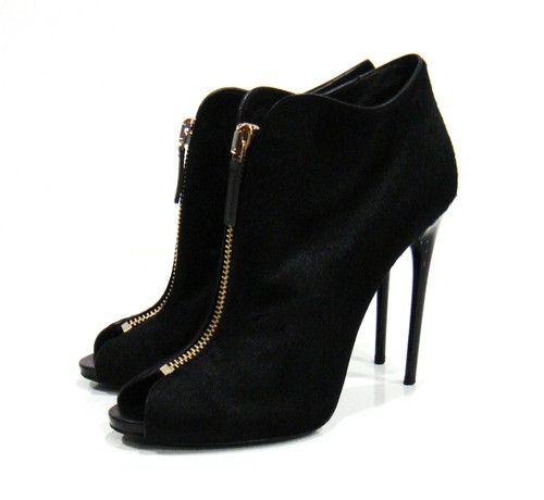 $1390 Tom Ford Black Calf Hair Peep Toe 