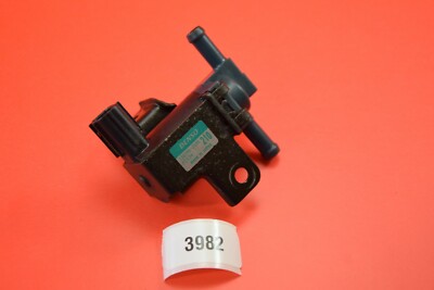 1999-2004 Acura RL 3.5 Vapor Canister Purge Solenoid Valve Z2