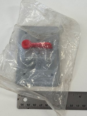 NOS KRALOY VSC 15/10 Wet Location Switch Cover Made In Canada VSC-15/10