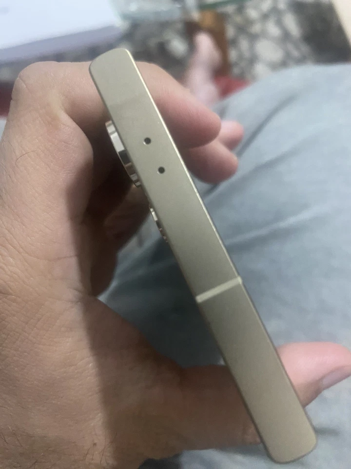 Samsung Galaxy S24 Ultra- 256GB- Immaculate Condition A++ 10/10- Unlocked  - Image 4 of 4