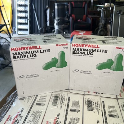 200 Pairs Howard Leight Maximum Lite Corded Earplugs Green 2 Boxes 100 Pieces Ea