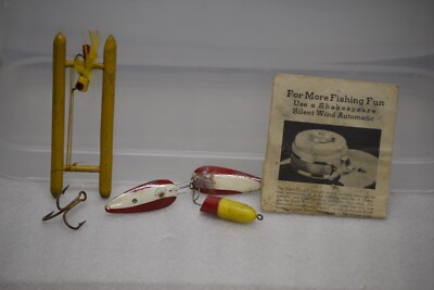 VINTAGE MISCELLANEOUS FRESH WATER SUPPLIES HOOKS, LURES AND PAPER WORK
