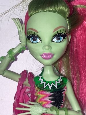 Monster High Swim Class Venus Mcflytrap