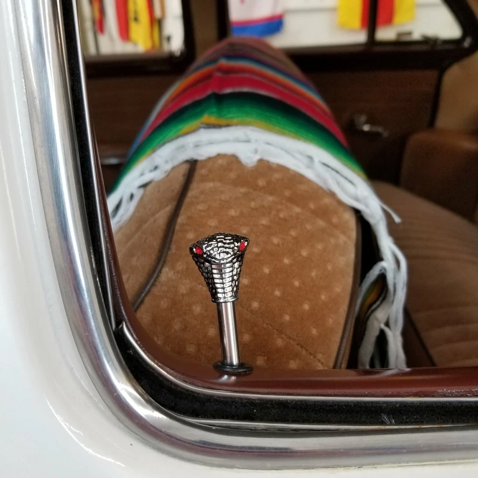 Kit de émbolo de cerradura de puerta de 4 piezas Cobra cromada con ojos rojos roadster deluxe malibu 32 Foto 4 de 4