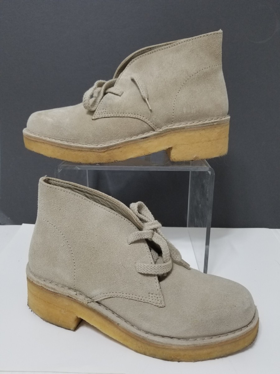 Clarks Originals Chukka Boots Womens Suede Desert Crepe Sole Shoe