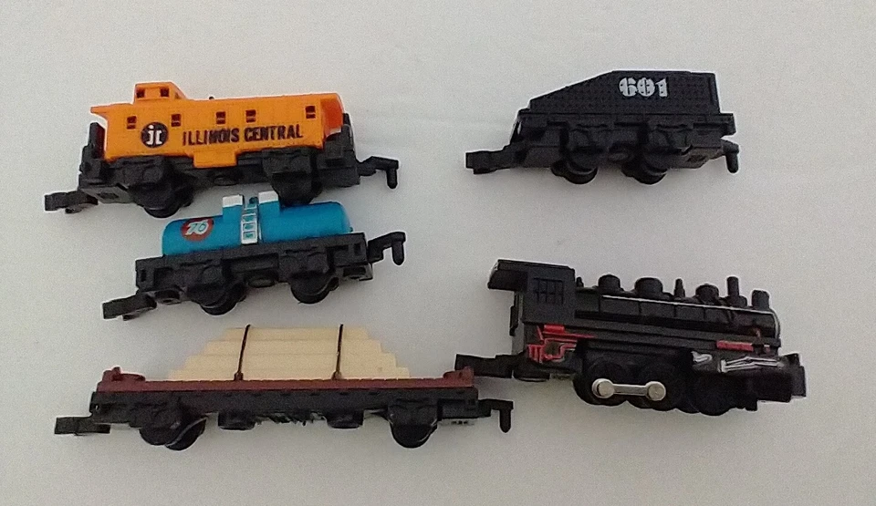 Juego de tren micro máquina Galoob máquina de vapor licitadora caboose Illinois Central 1989 Foto 3 de 4