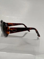 1980's Oscar de la renta Womens Sunglasses Needs restoration Frames