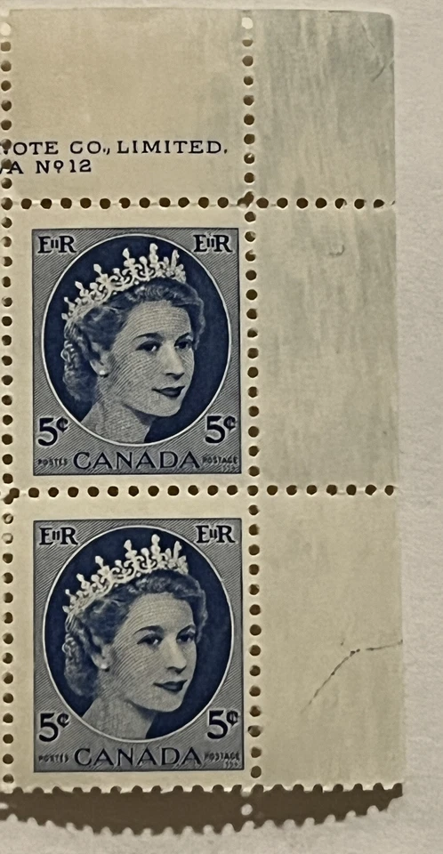 ERROR CANADÁ 5C MNH OG BLOQUE 4 SELLOS TINTA AZUL EXTRA EN PESTAÑAS REINA ISABEL II Foto 2 de 3